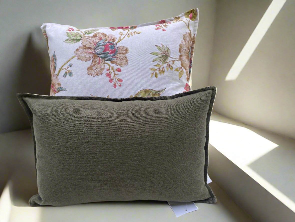 Cushion Alia floral design and chocolate linen cushion