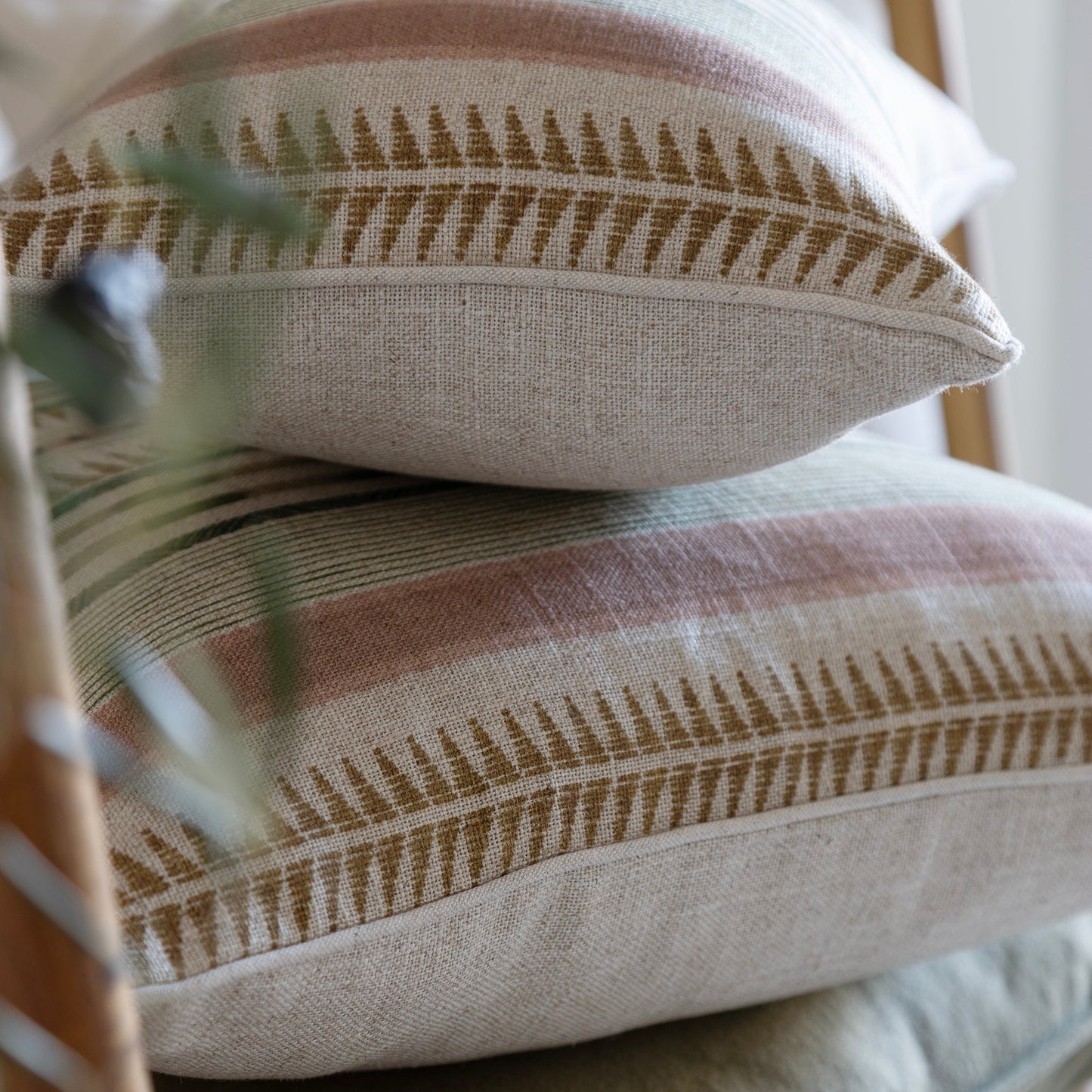 linen cushions 50x50 cm with piping